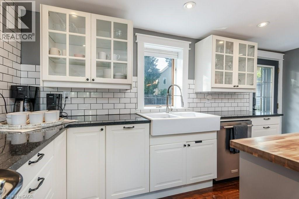 












44 KRUG Street

,
Kitchener,




Ontario
N2H2X7

