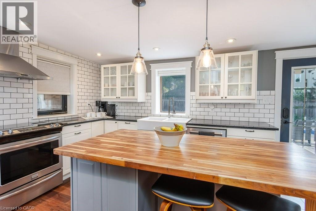 












44 KRUG Street

,
Kitchener,




Ontario
N2H2X7

