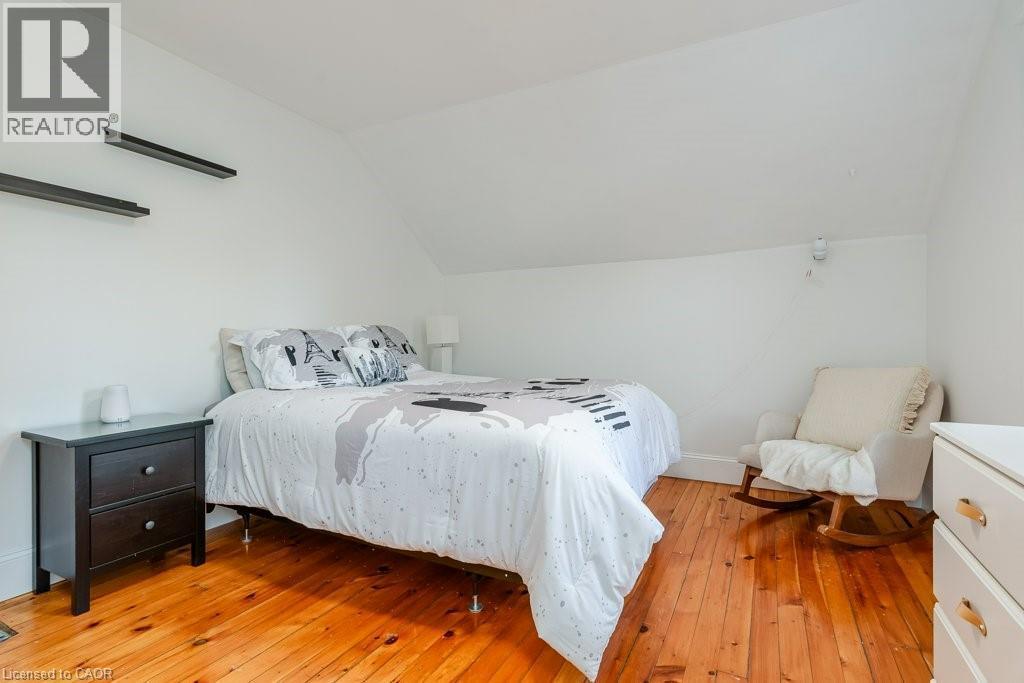 












44 KRUG Street

,
Kitchener,




Ontario
N2H2X7

