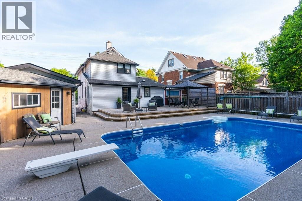 












44 KRUG Street

,
Kitchener,




Ontario
N2H2X7

