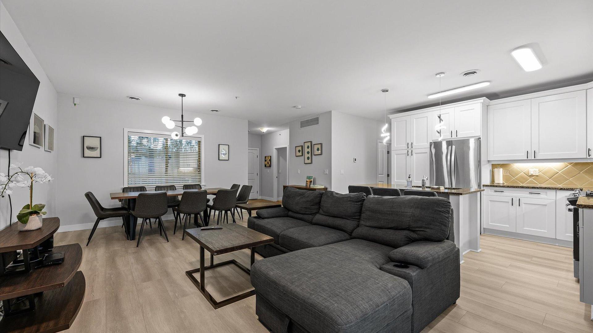 









4034


Pritchard

Drive, 5403,
West Kelowna,




BC
V4T 3E4

