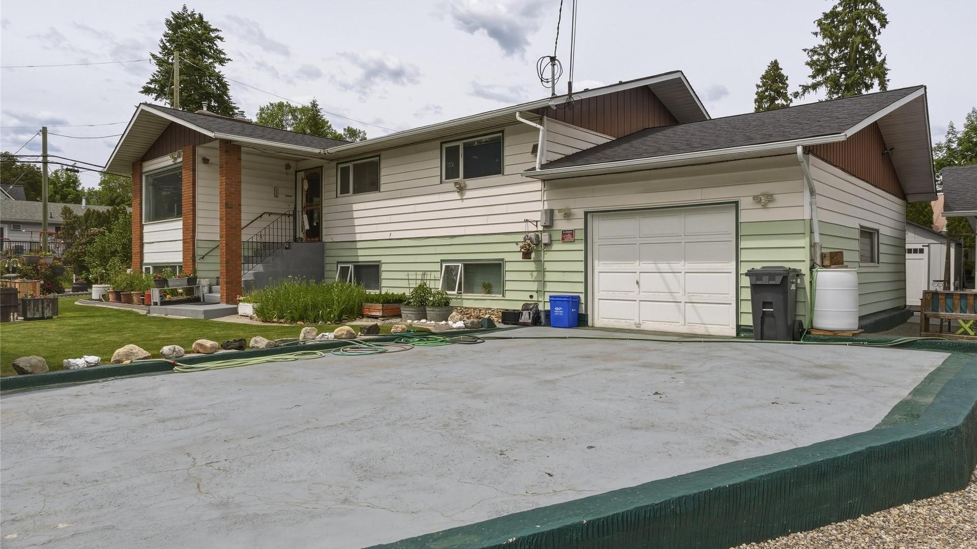 









2810


Okanagan

Street,
Armstrong,




BC
V4X 0A8

