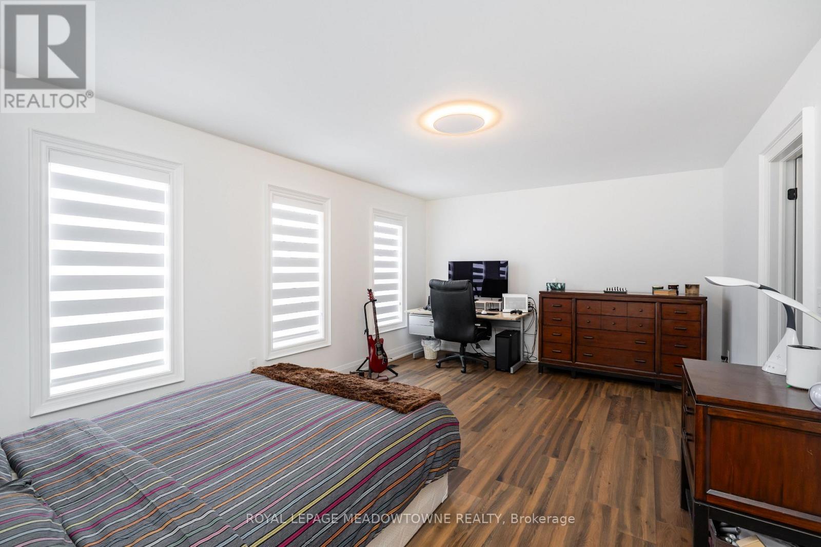 












26 EMPEROR DRIVE

,
Brampton,




Ontario
L6P1X5

