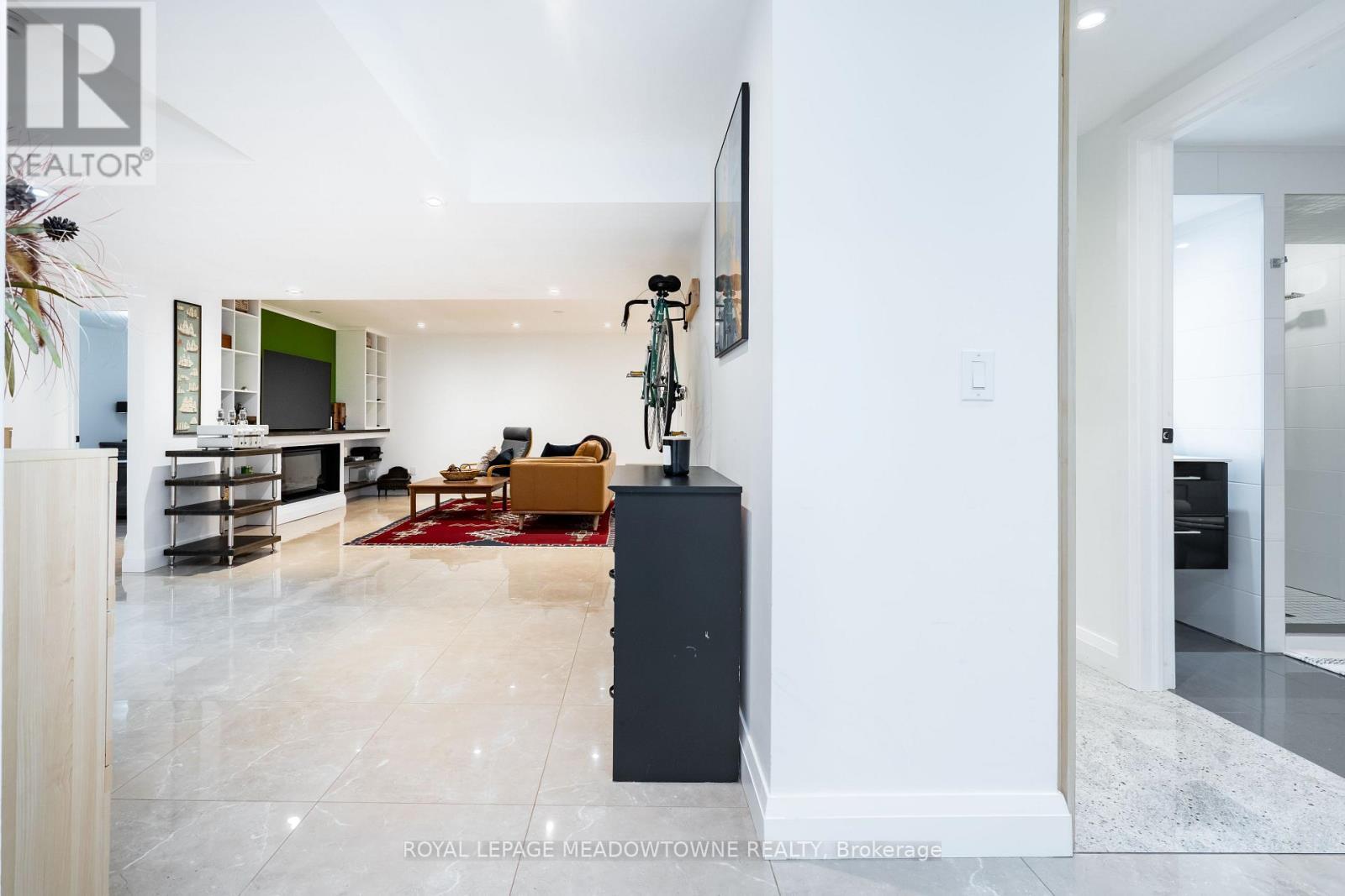 












26 EMPEROR DRIVE

,
Brampton,




Ontario
L6P1X5

