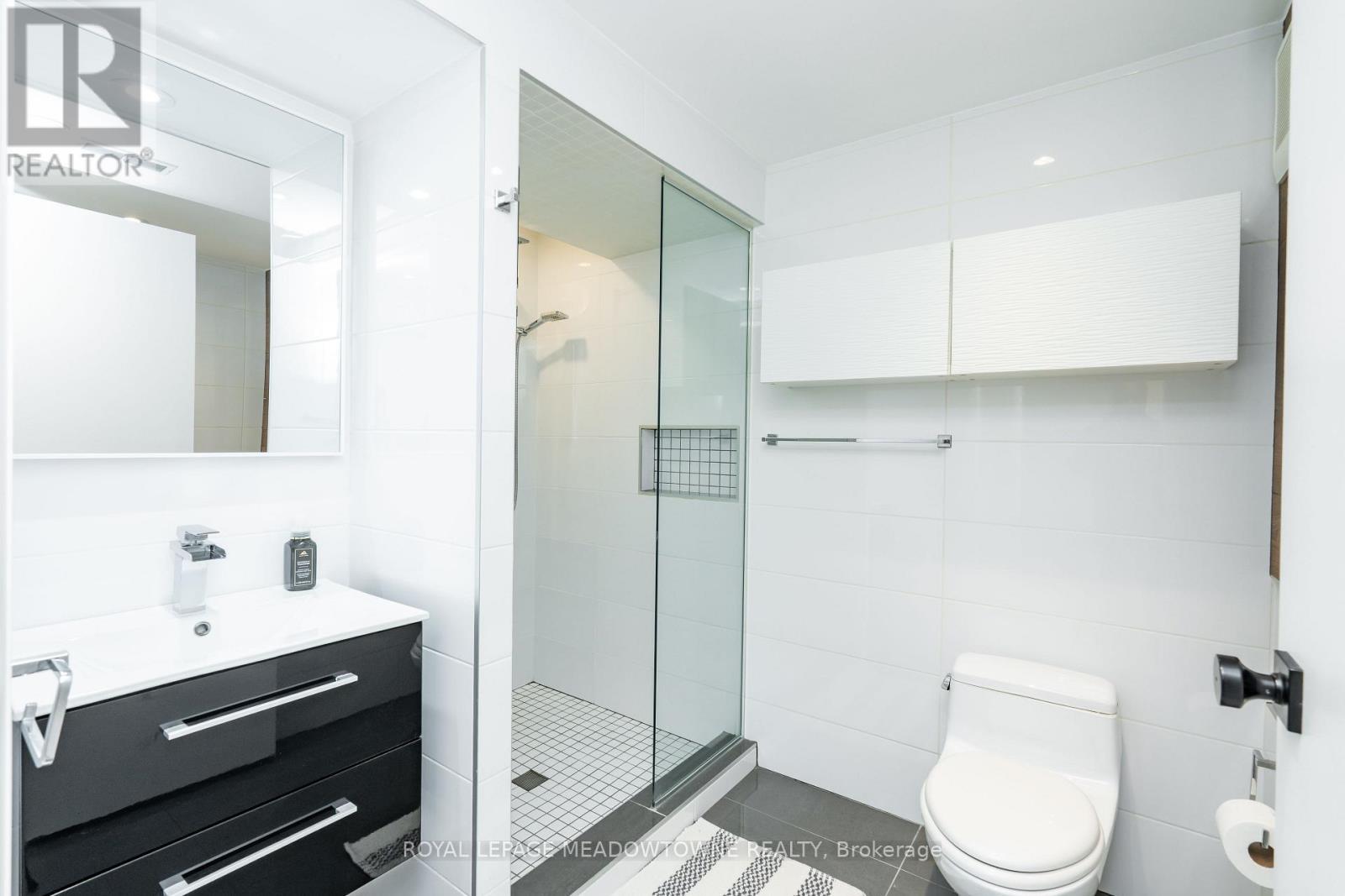 












26 EMPEROR DRIVE

,
Brampton,




Ontario
L6P1X5

