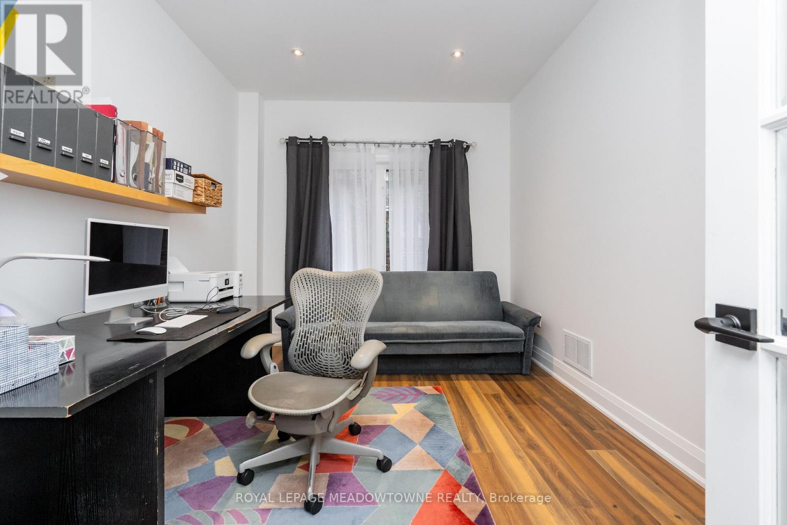 












26 EMPEROR DRIVE

,
Brampton,




Ontario
L6P1X5

