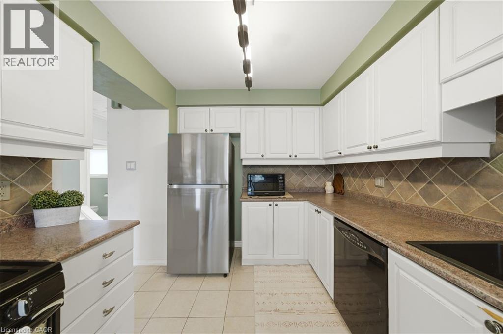 












11 TOMAHAWK Drive

,
Grimsby,




Ontario
L3M5G4

