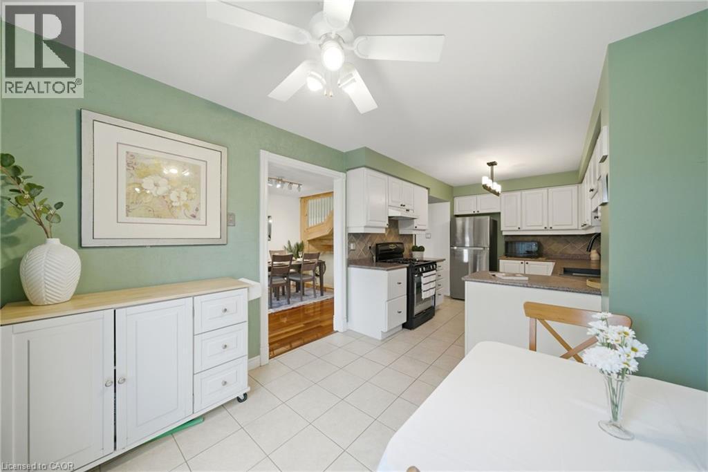 












11 TOMAHAWK Drive

,
Grimsby,




Ontario
L3M5G4

