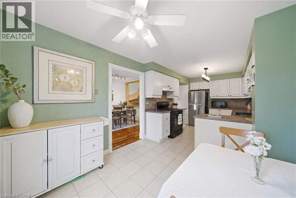 












11 TOMAHAWK Drive

,
Grimsby,




Ontario
L3M5G4

