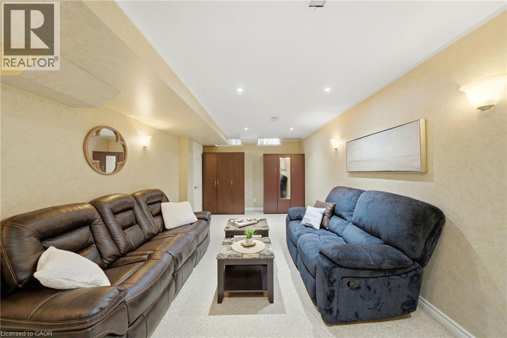 












11 TOMAHAWK Drive

,
Grimsby,




Ontario
L3M5G4

