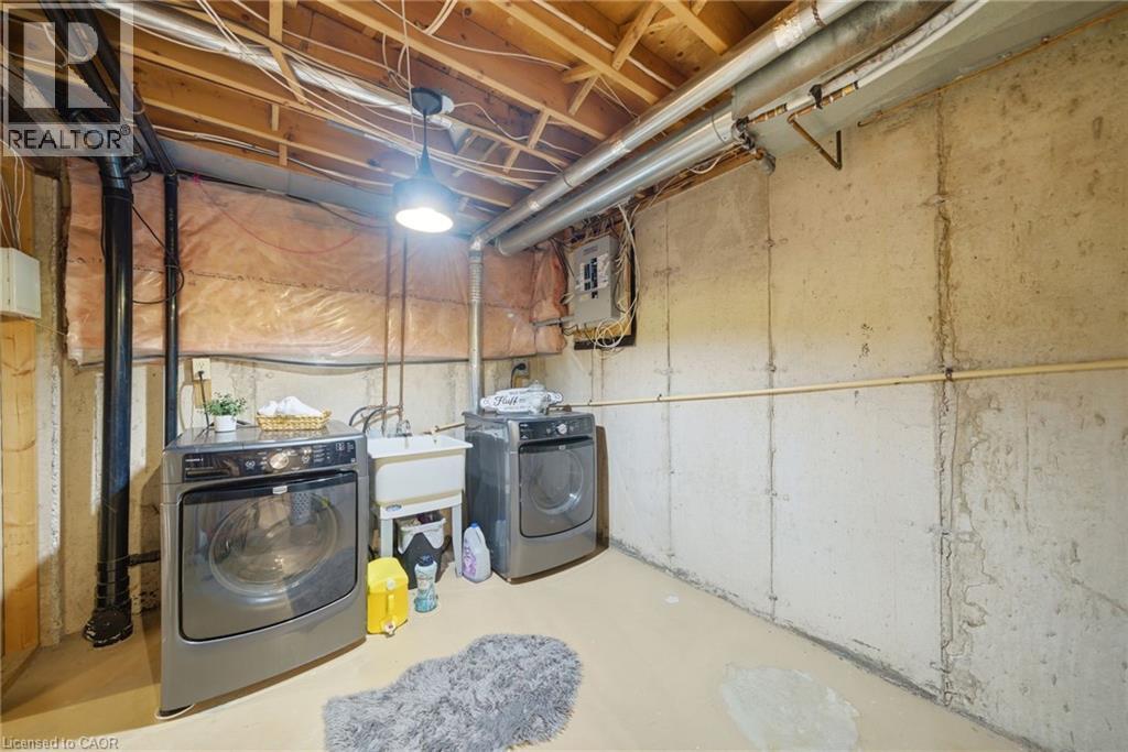 












11 TOMAHAWK Drive

,
Grimsby,




Ontario
L3M5G4

