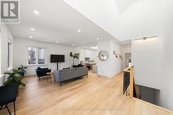 Foyer / Sitting Room