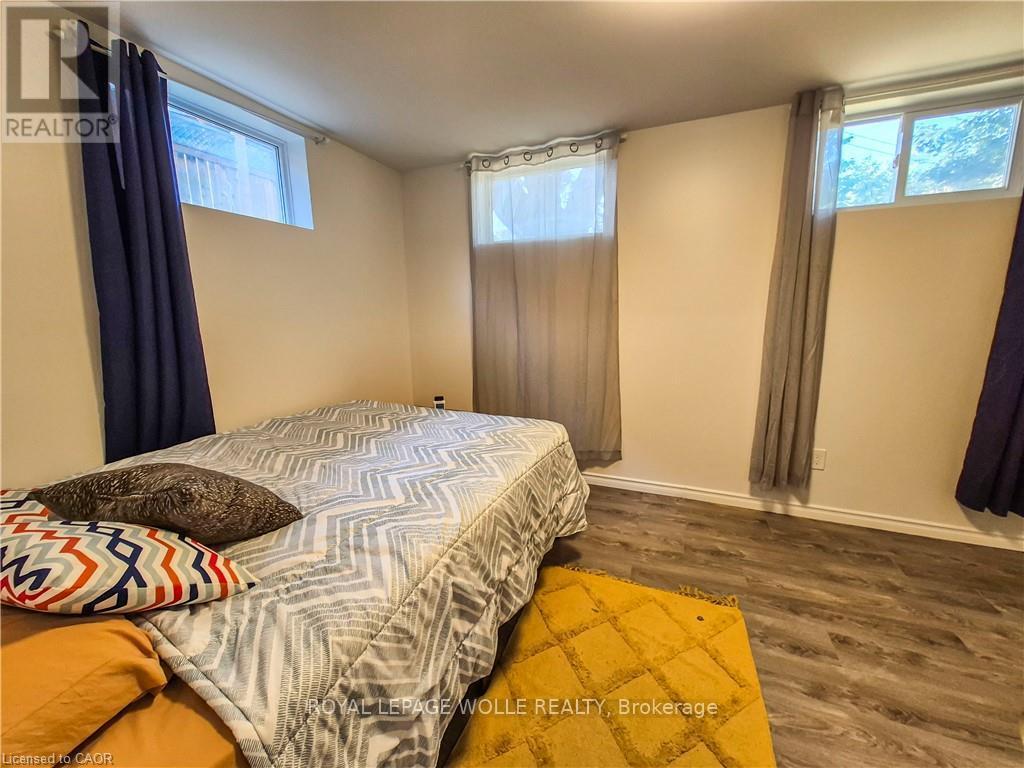 












B - 11 DUNCAIRN AVENUE

,
Kitchener,




Ontario
N2M4S5

