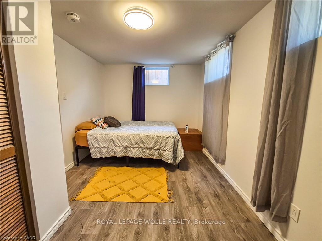 












B - 11 DUNCAIRN AVENUE

,
Kitchener,




Ontario
N2M4S5

