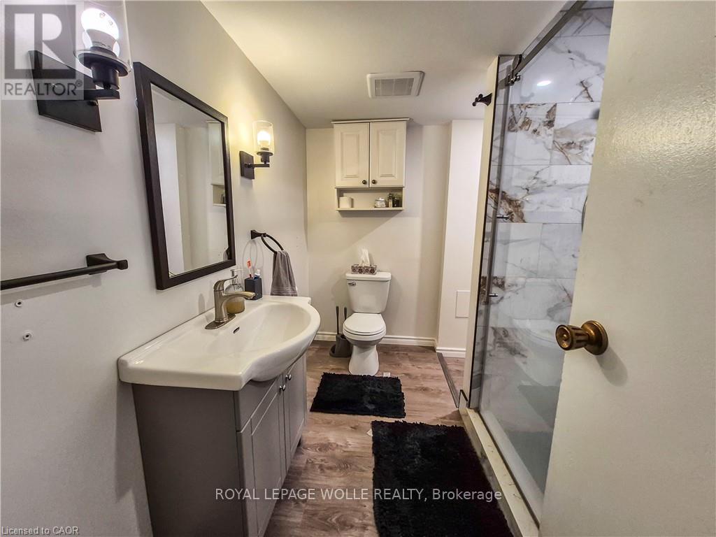 












B - 11 DUNCAIRN AVENUE

,
Kitchener,




Ontario
N2M4S5

