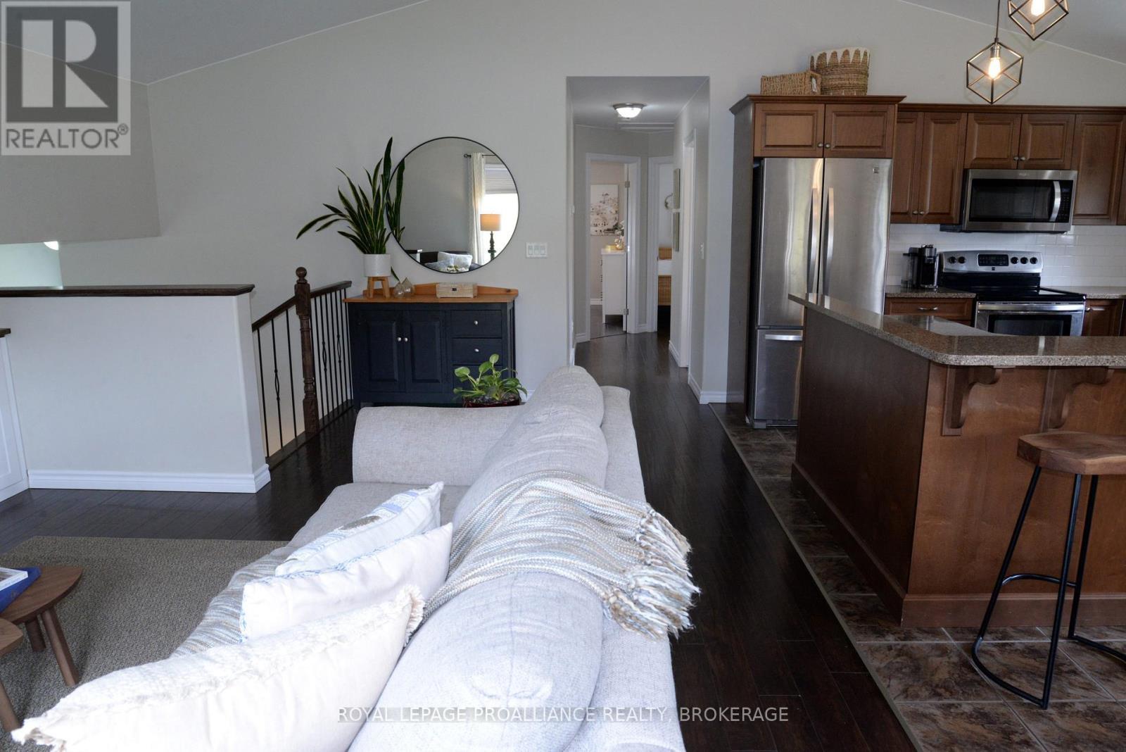 












4153 MANGAN BOULEVARD

,
Kingston (City North of 401),




Ontario
K0H2N0

