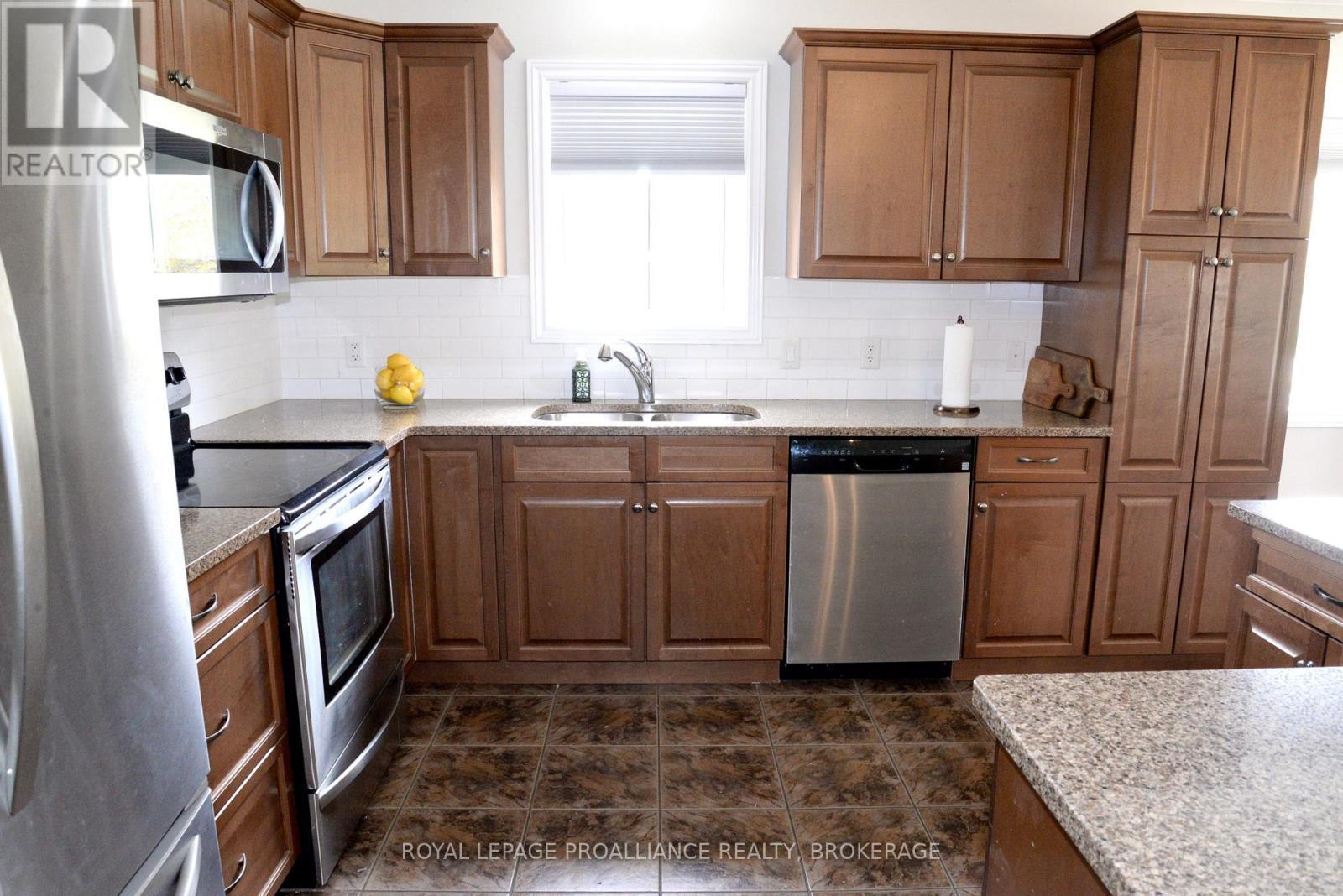 












4153 MANGAN BOULEVARD

,
Kingston (City North of 401),




Ontario
K0H2N0

