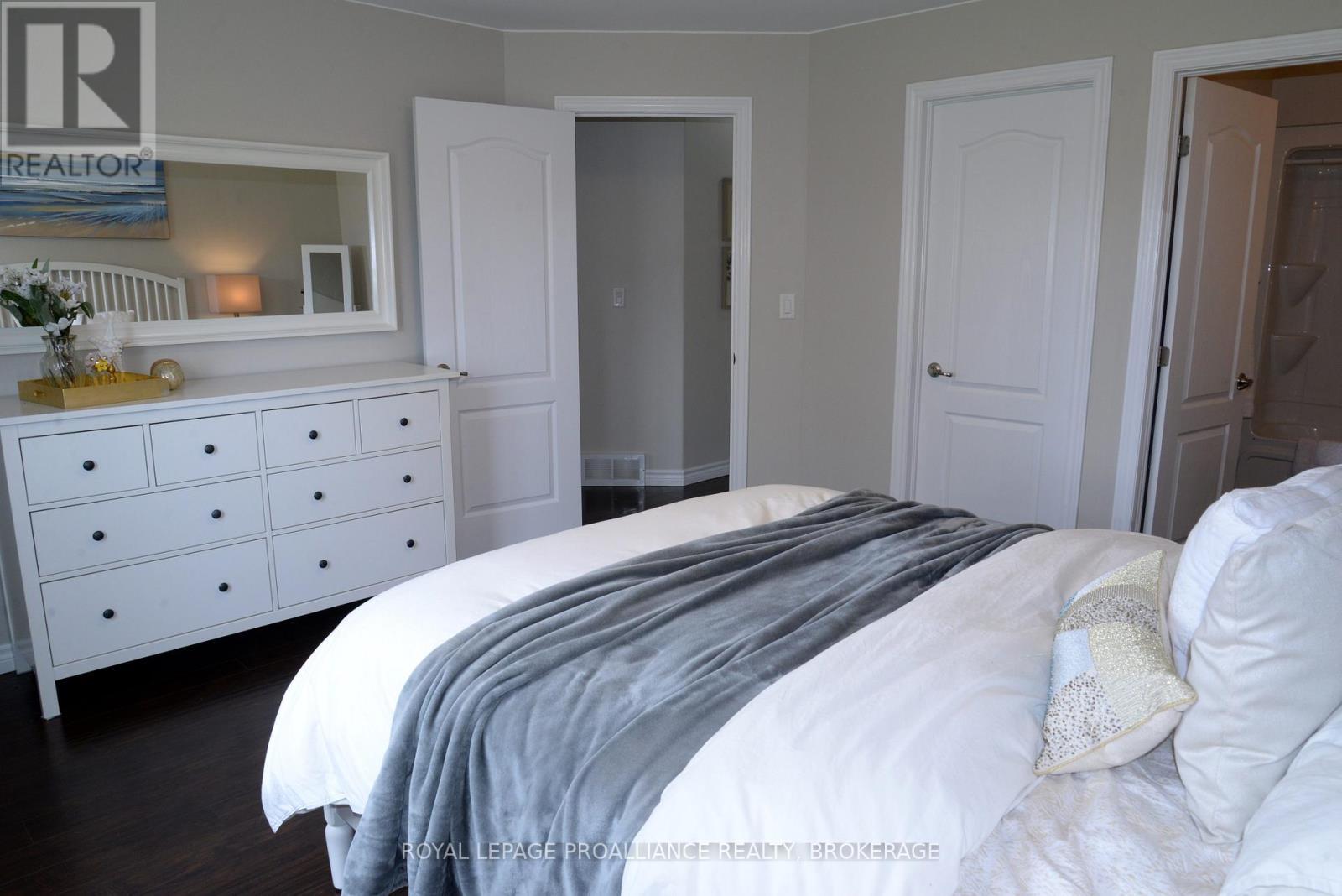 












4153 MANGAN BOULEVARD

,
Kingston (City North of 401),




Ontario
K0H2N0

