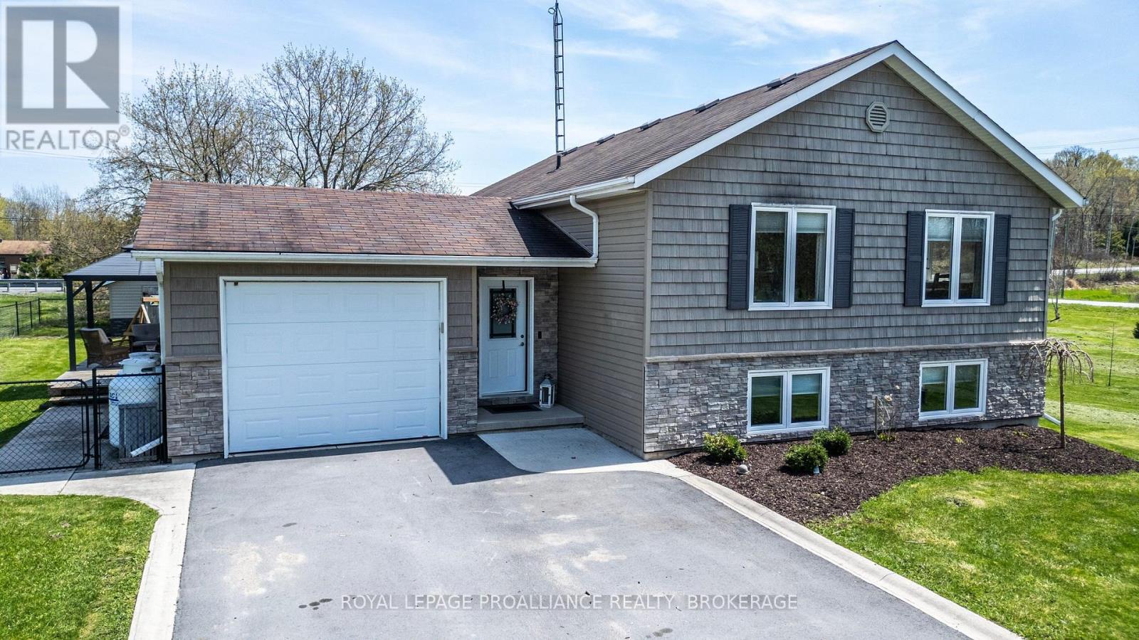 












4153 MANGAN BOULEVARD

,
Kingston (City North of 401),




Ontario
K0H2N0

