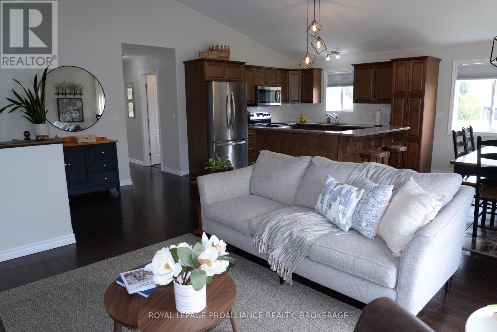 












4153 MANGAN BOULEVARD

,
Kingston (City North of 401),




Ontario
K0H2N0


