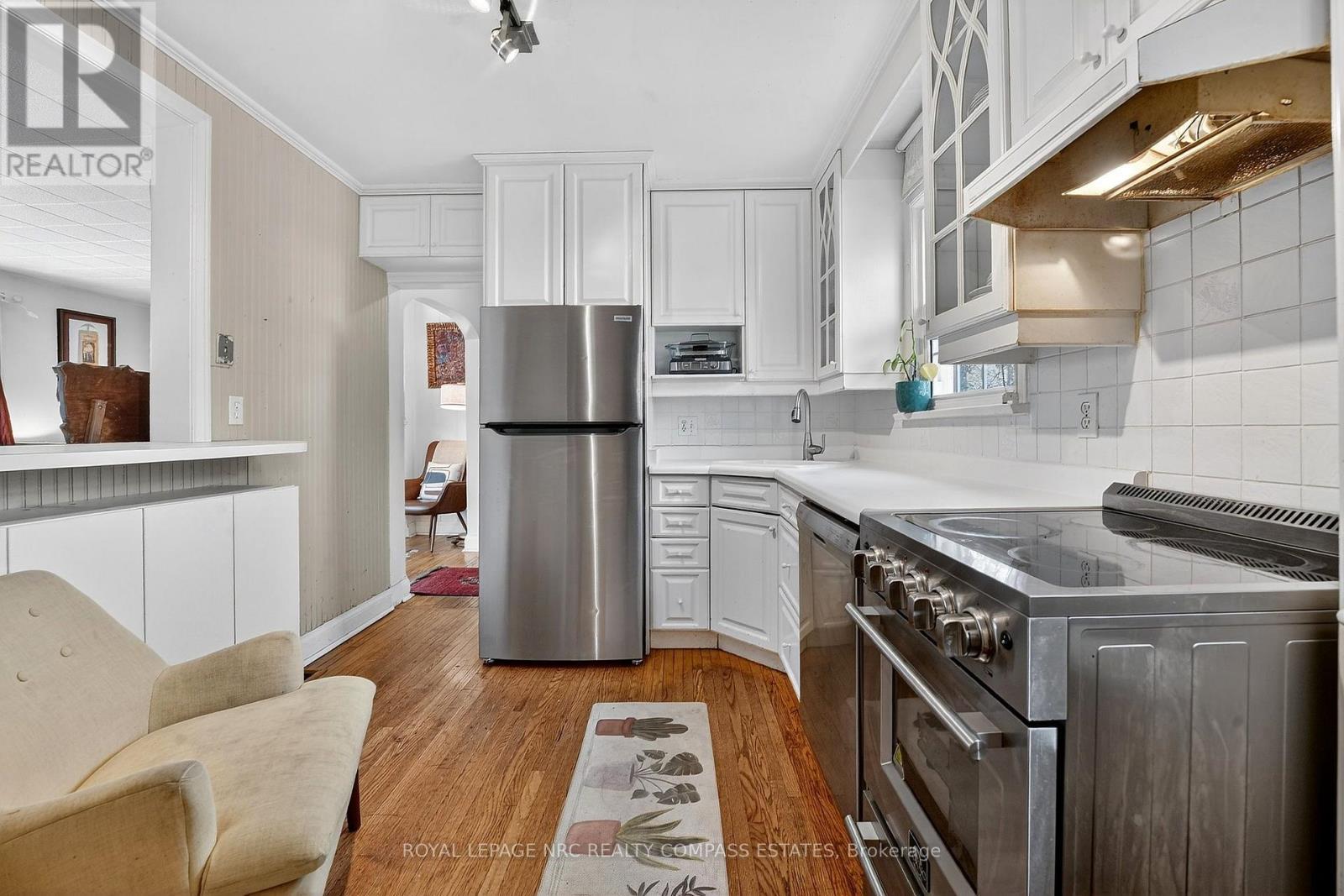 












31 QUEEN MARY DRIVE

,
St. Catharines (Downtown),




Ontario
L2R2J3

