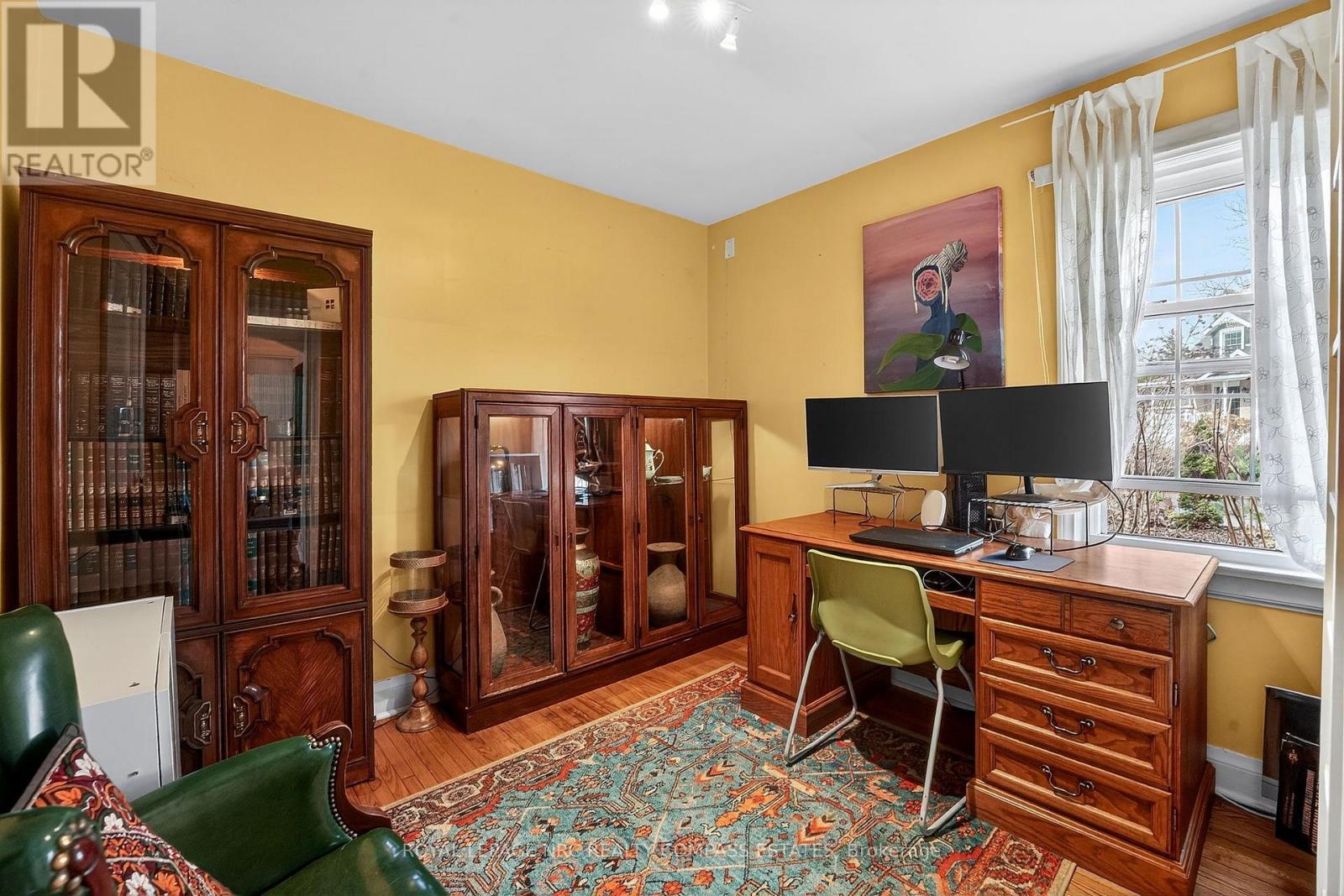 












31 QUEEN MARY DRIVE

,
St. Catharines (Downtown),




Ontario
L2R2J3

