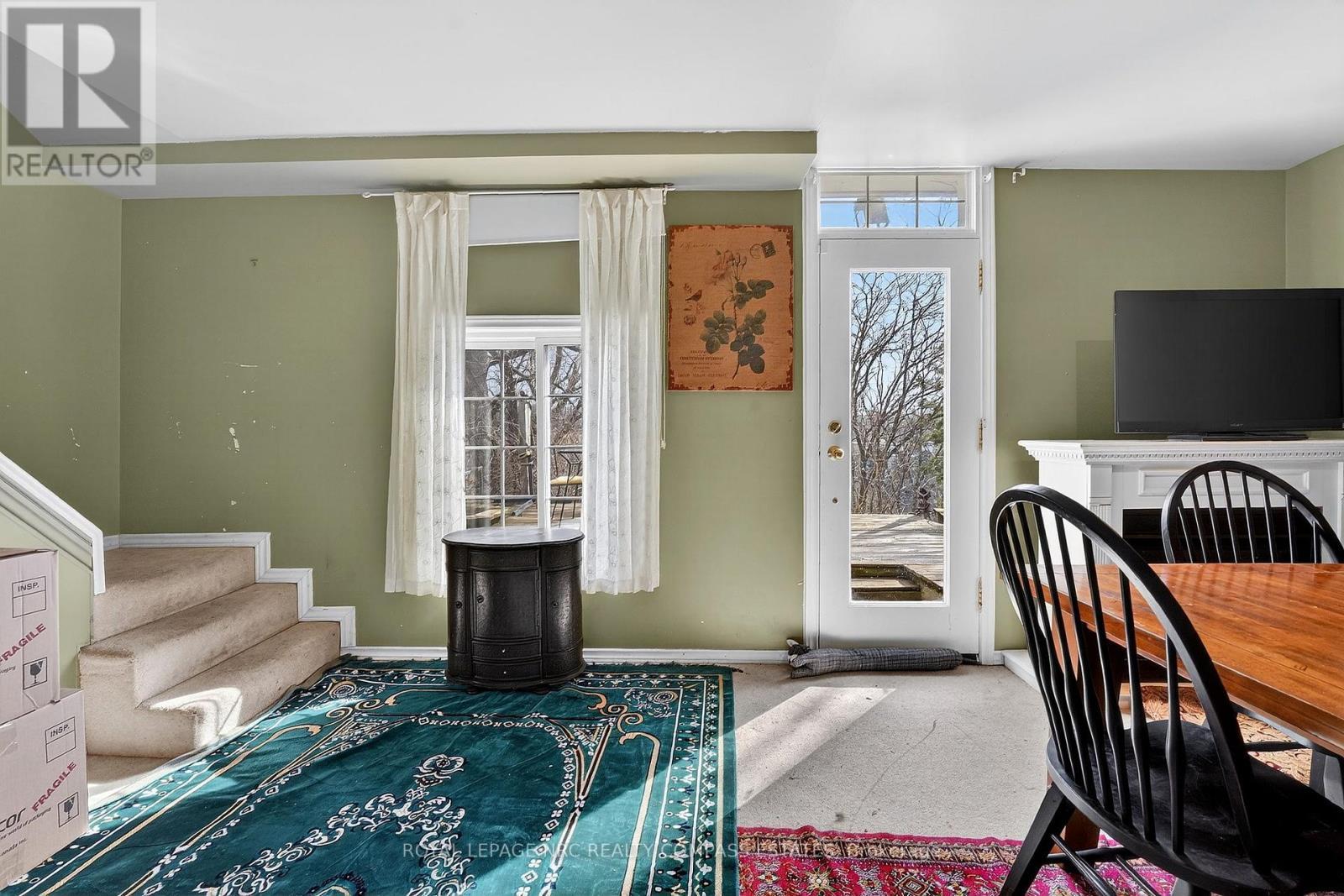 












31 QUEEN MARY DRIVE

,
St. Catharines (Downtown),




Ontario
L2R2J3

