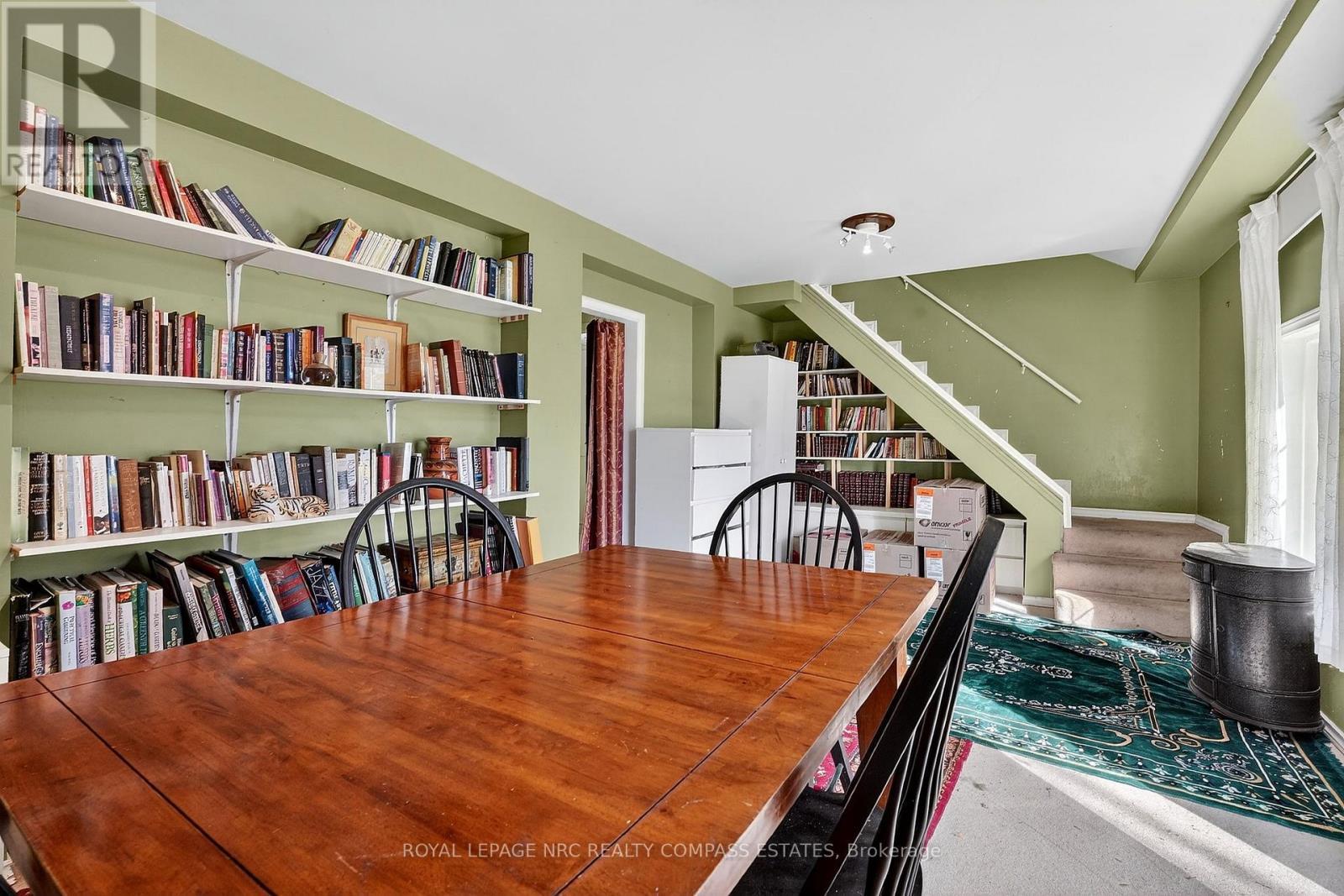 












31 QUEEN MARY DRIVE

,
St. Catharines (Downtown),




Ontario
L2R2J3

