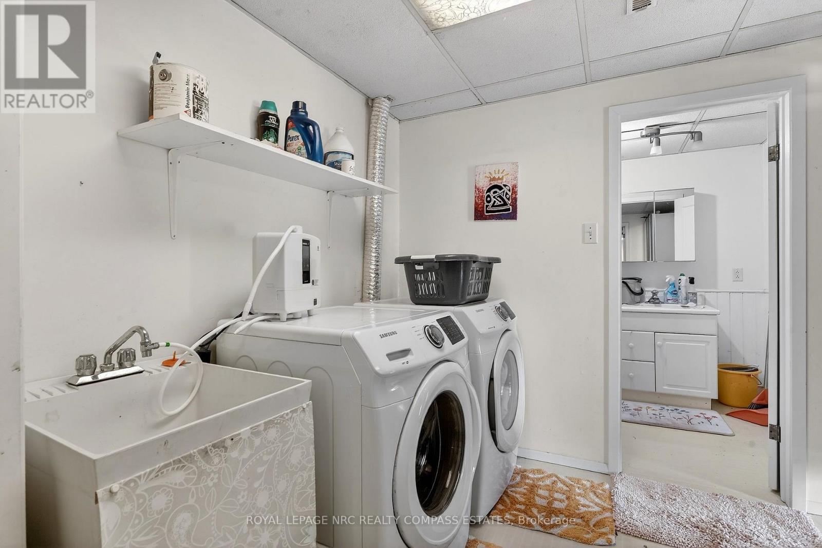 












31 QUEEN MARY DRIVE

,
St. Catharines (Downtown),




Ontario
L2R2J3

