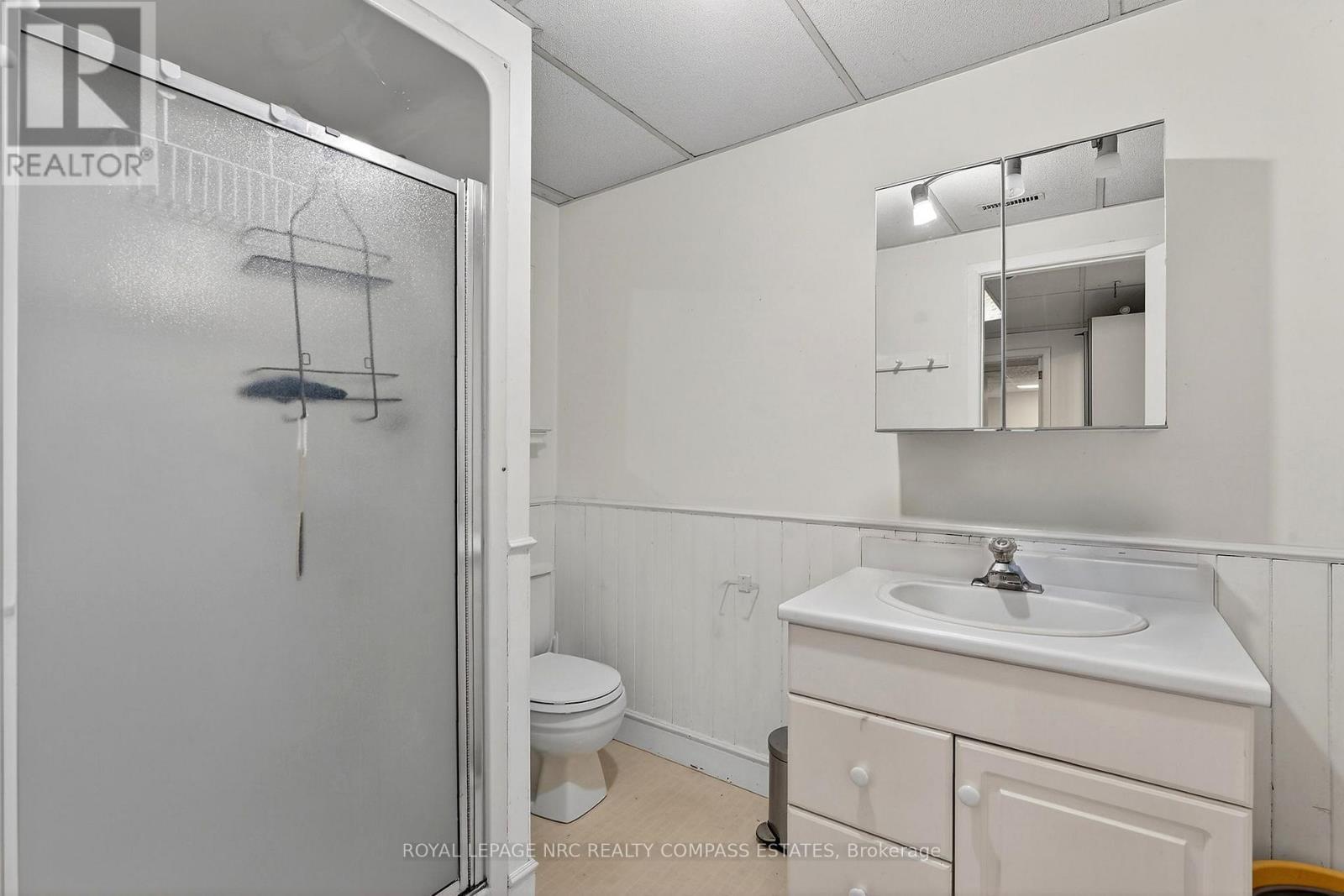 












31 QUEEN MARY DRIVE

,
St. Catharines (Downtown),




Ontario
L2R2J3

