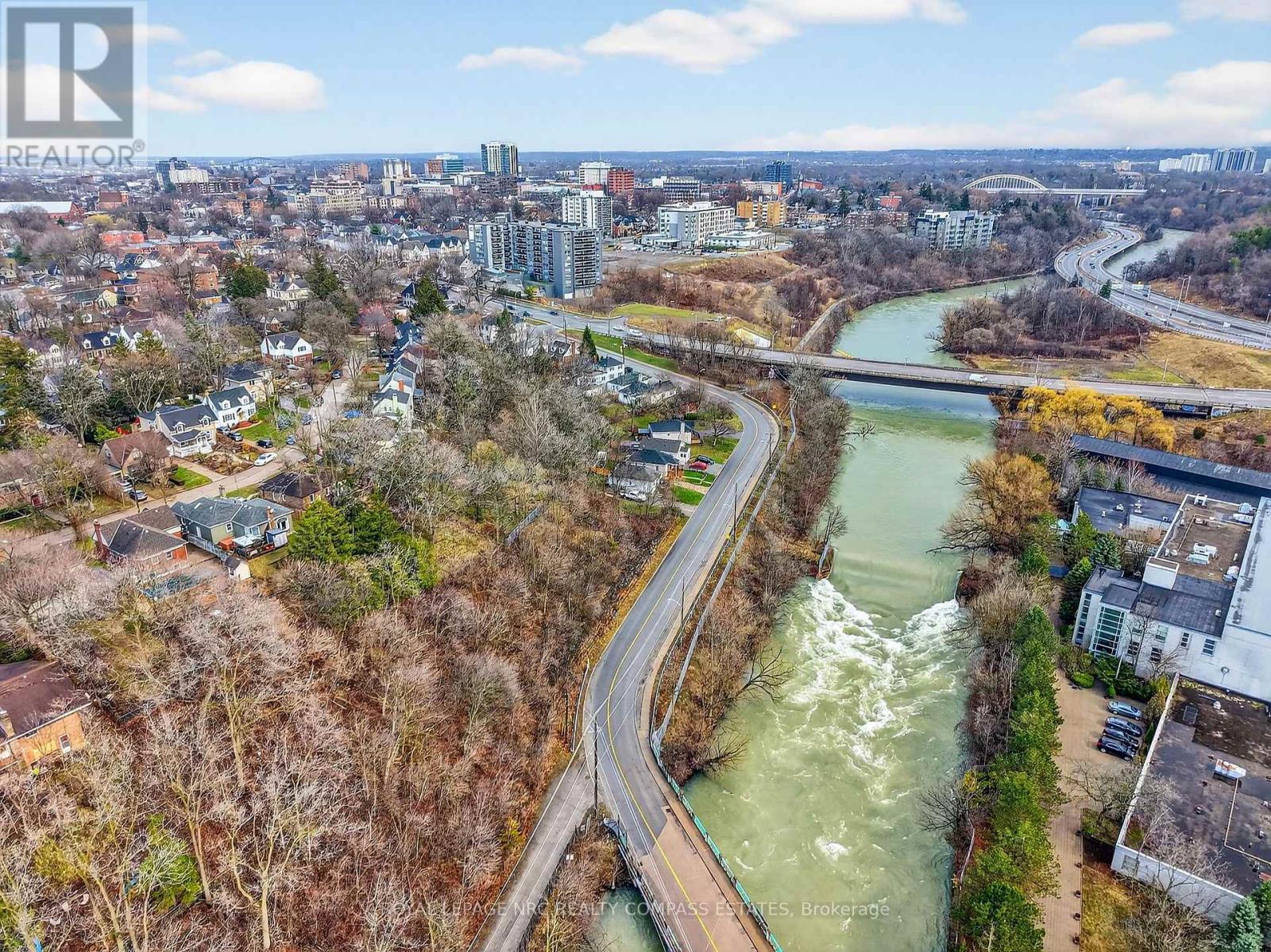 












31 QUEEN MARY DRIVE

,
St. Catharines (Downtown),




Ontario
L2R2J3

