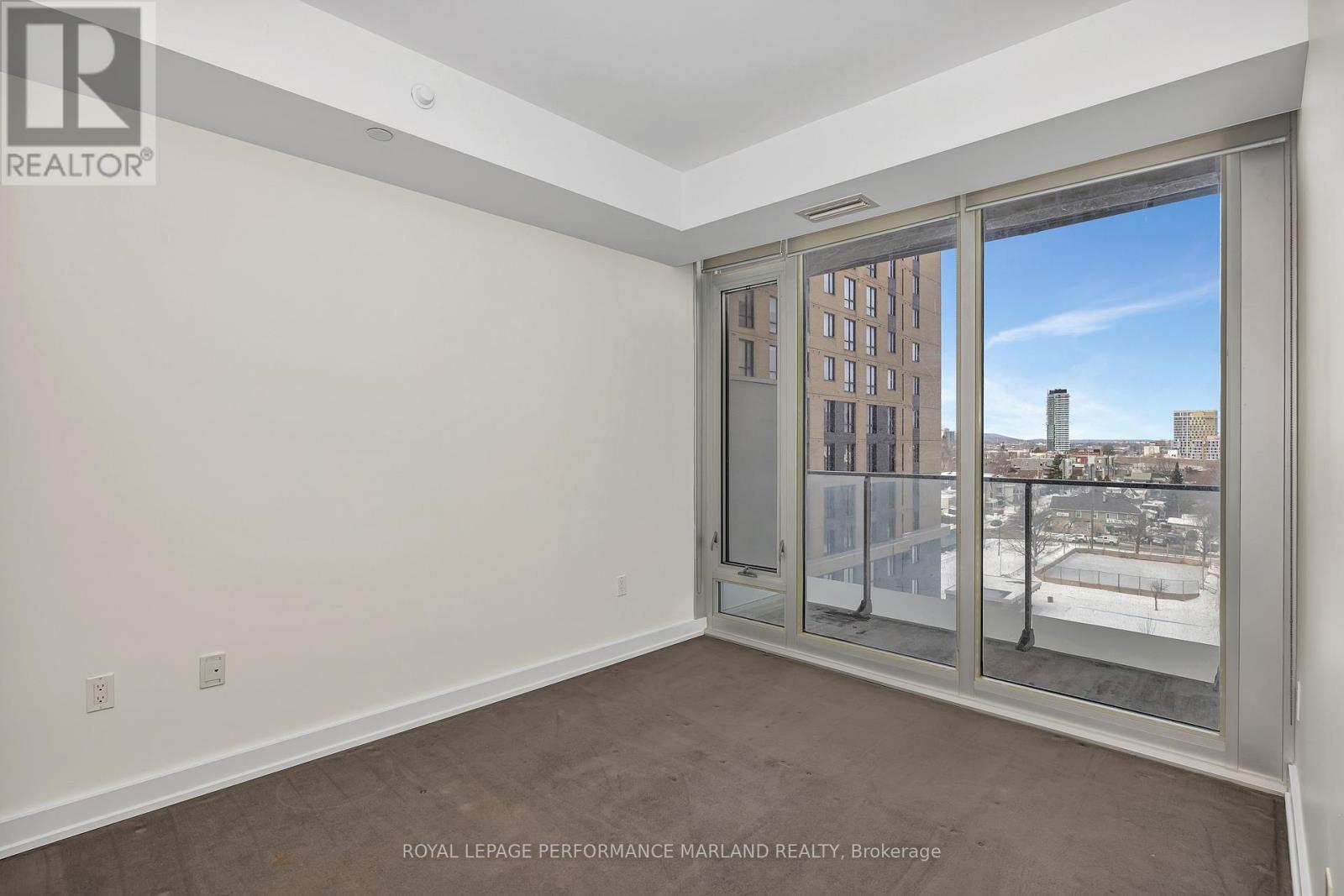 












606 - 111 CHAMPAGNE AVENUE S

,
Ottawa,




Ontario
K1S5V3

