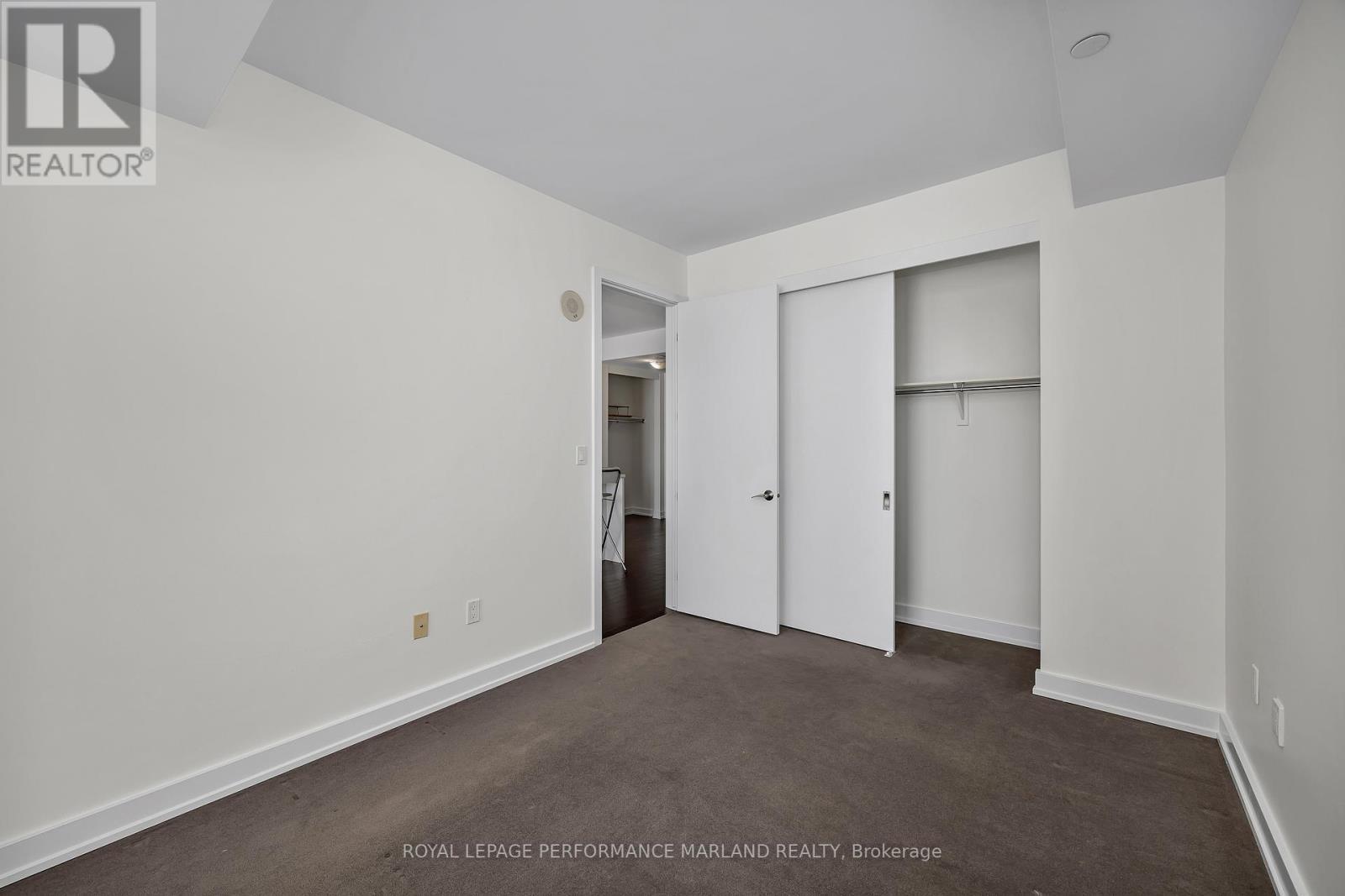 












606 - 111 CHAMPAGNE AVENUE S

,
Ottawa,




Ontario
K1S5V3

