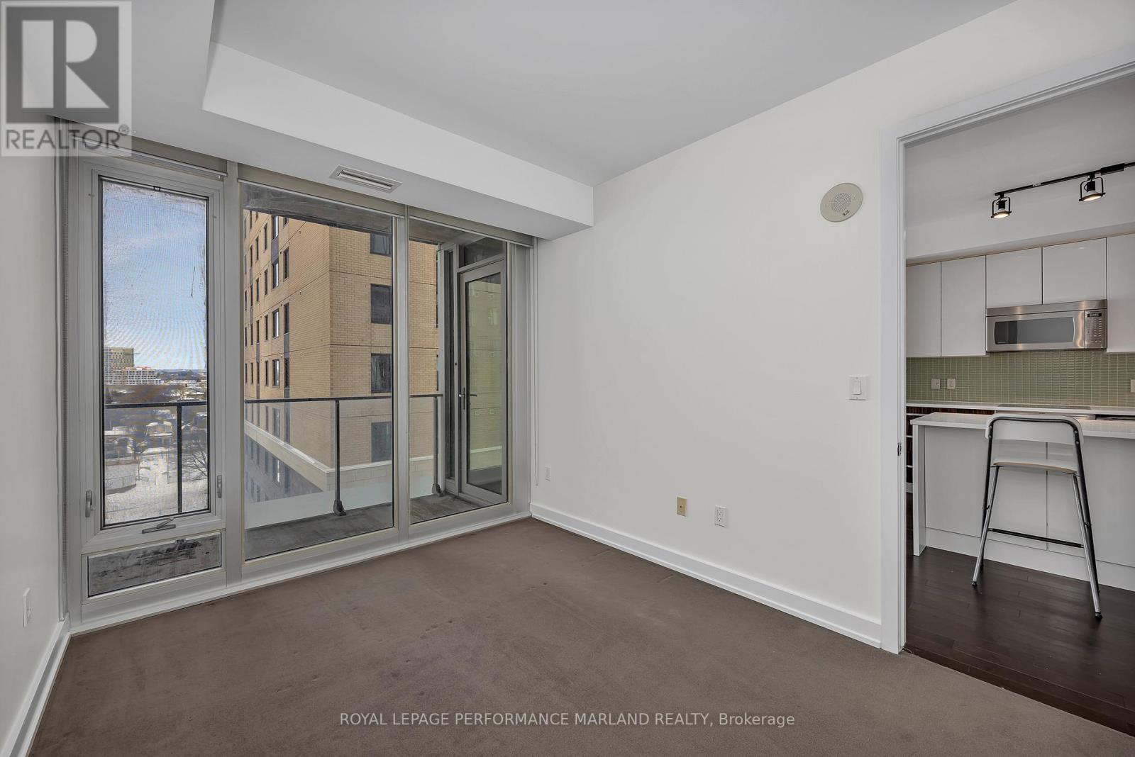 












606 - 111 CHAMPAGNE AVENUE S

,
Ottawa,




Ontario
K1S5V3

