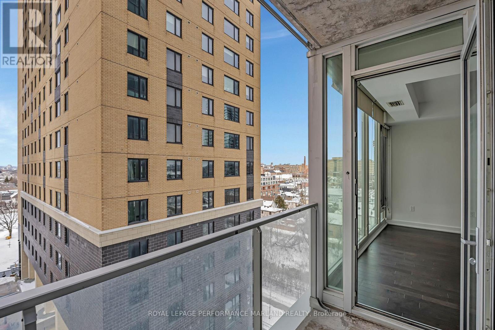 












606 - 111 CHAMPAGNE AVENUE S

,
Ottawa,




Ontario
K1S5V3

