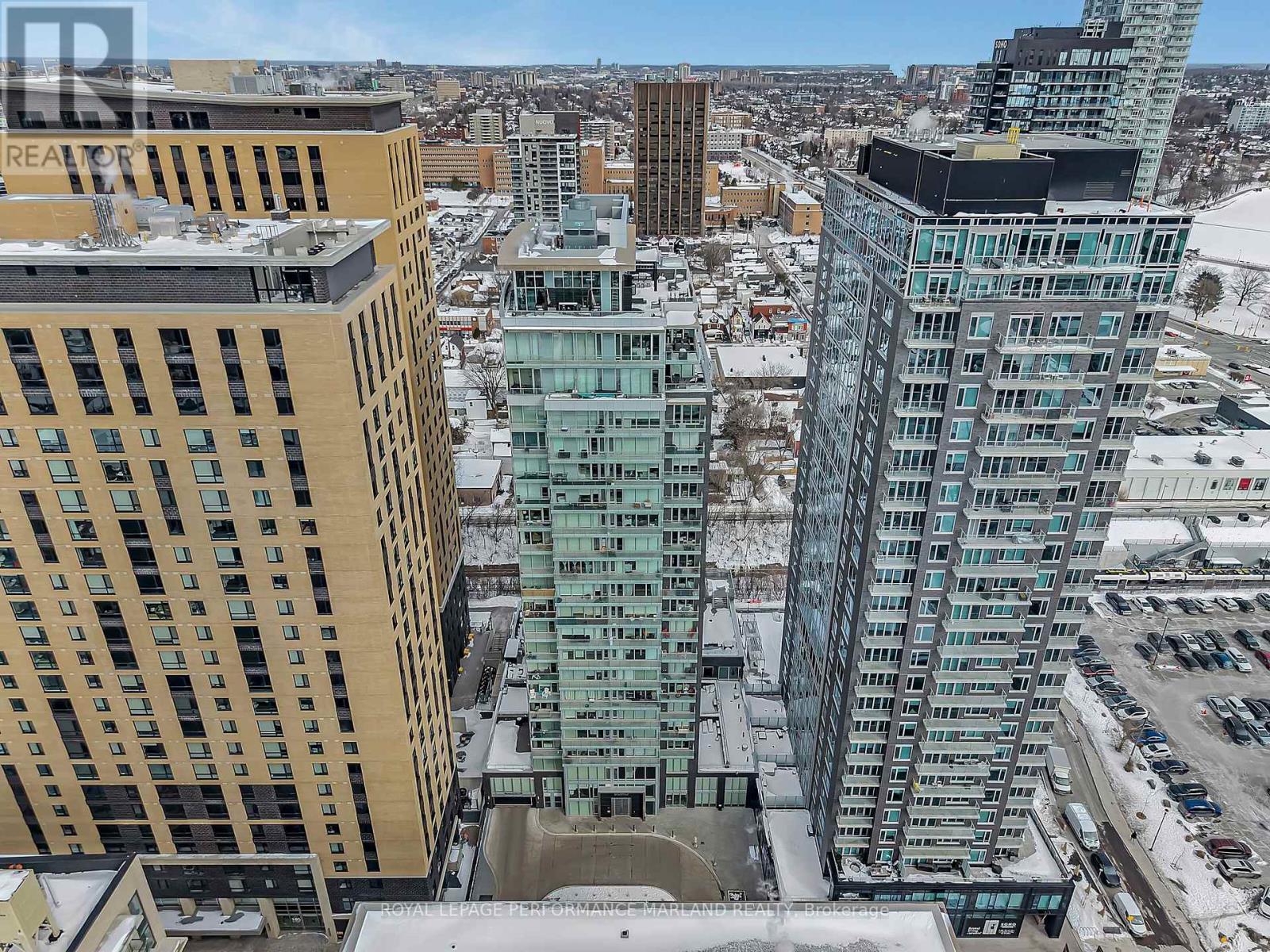 












606 - 111 CHAMPAGNE AVENUE S

,
Ottawa,




Ontario
K1S5V3

