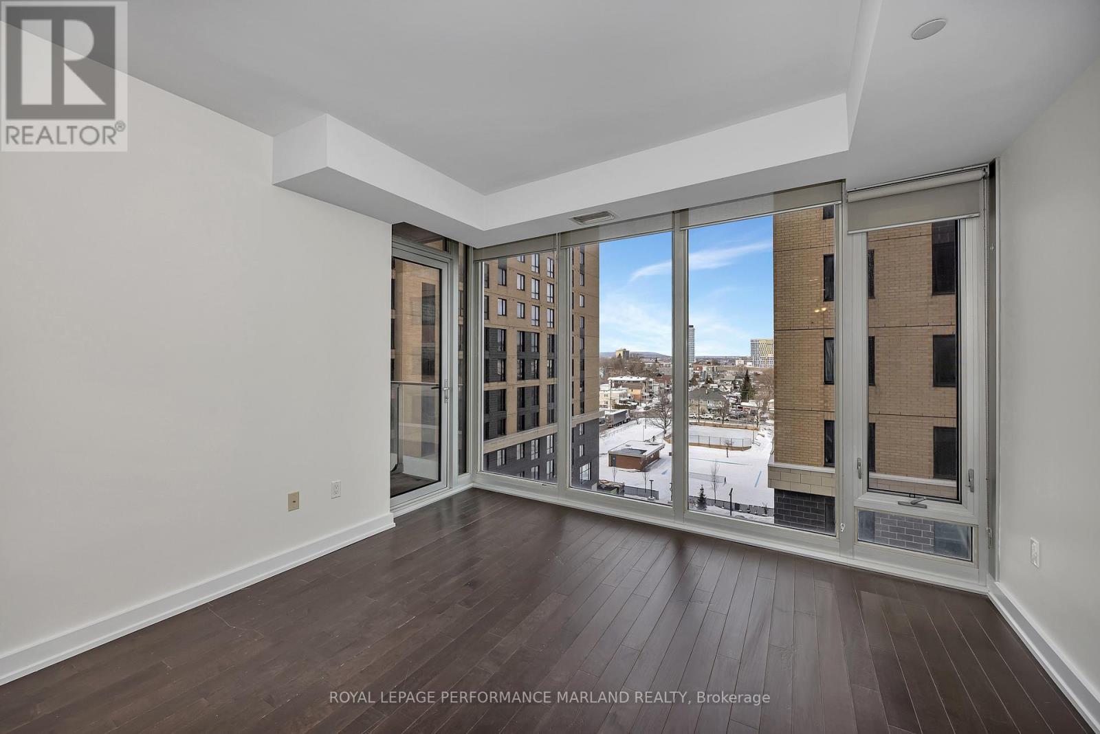 












606 - 111 CHAMPAGNE AVENUE S

,
Ottawa,




Ontario
K1S5V3

