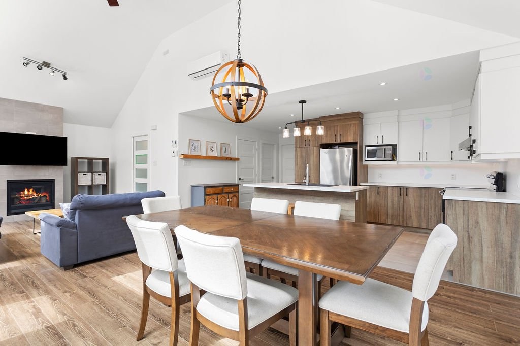 









10


Rue des Gemmes

,
Sainte-Marguerite-du-Lac-Masson,




QC
J0T2N0

