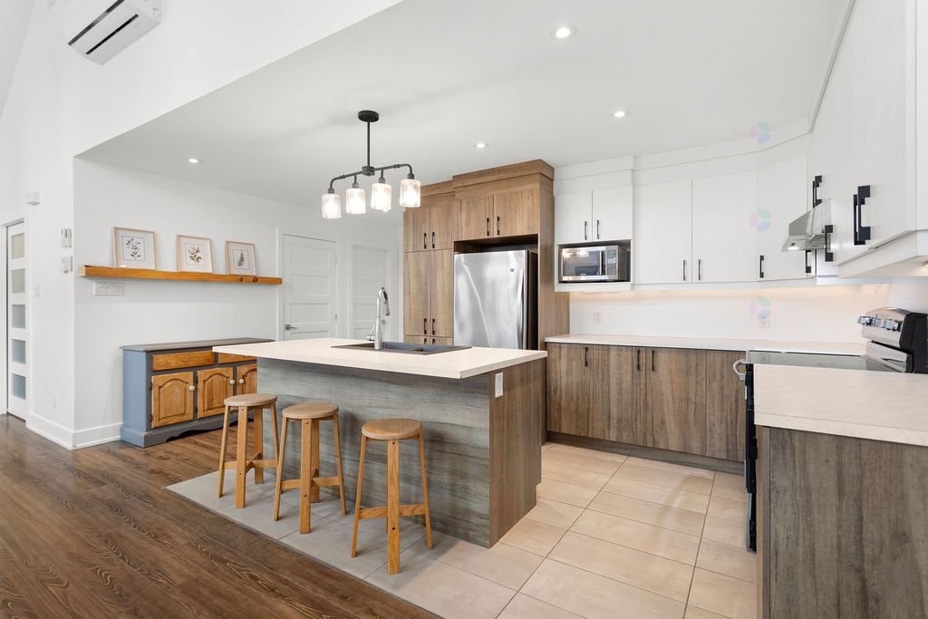 









10


Rue des Gemmes

,
Sainte-Marguerite-du-Lac-Masson,




QC
J0T2N0

