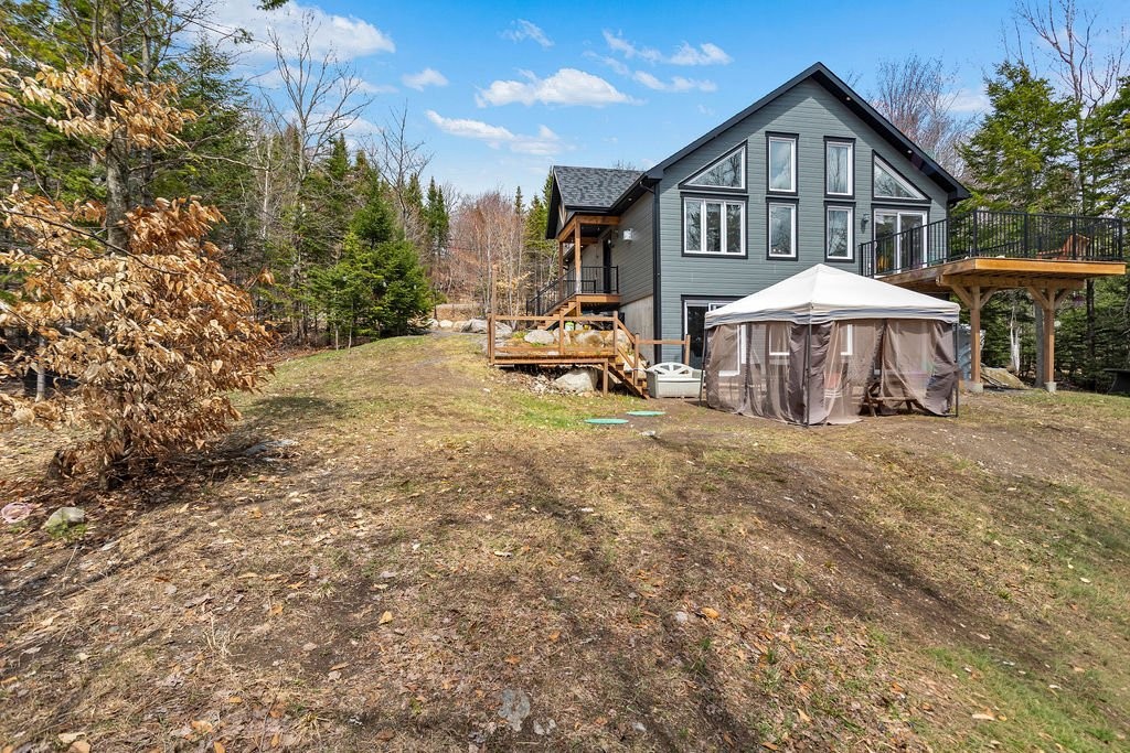 









10


Rue des Gemmes

,
Sainte-Marguerite-du-Lac-Masson,




QC
J0T2N0

