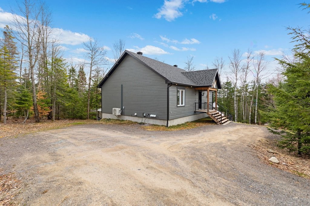 









10


Rue des Gemmes

,
Sainte-Marguerite-du-Lac-Masson,




QC
J0T2N0

