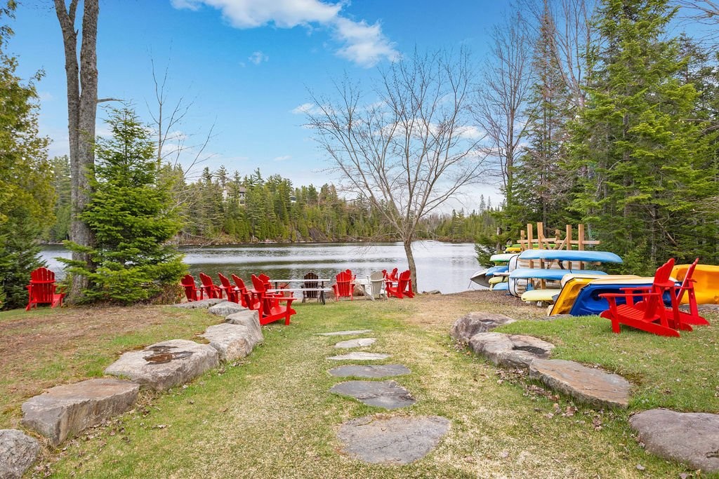 









10


Rue des Gemmes

,
Sainte-Marguerite-du-Lac-Masson,




QC
J0T2N0


