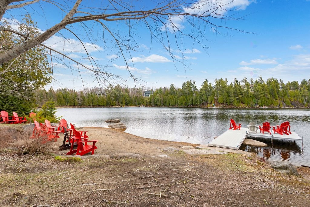 









10


Rue des Gemmes

,
Sainte-Marguerite-du-Lac-Masson,




QC
J0T2N0

