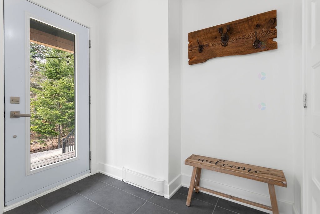 









10


Rue des Gemmes

,
Sainte-Marguerite-du-Lac-Masson,




QC
J0T2N0

