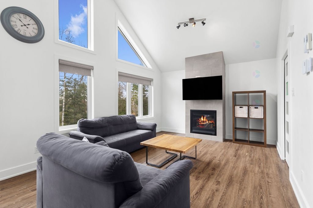 









10


Rue des Gemmes

,
Sainte-Marguerite-du-Lac-Masson,




QC
J0T2N0

