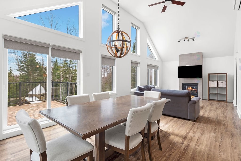 









10


Rue des Gemmes

,
Sainte-Marguerite-du-Lac-Masson,




QC
J0T2N0

