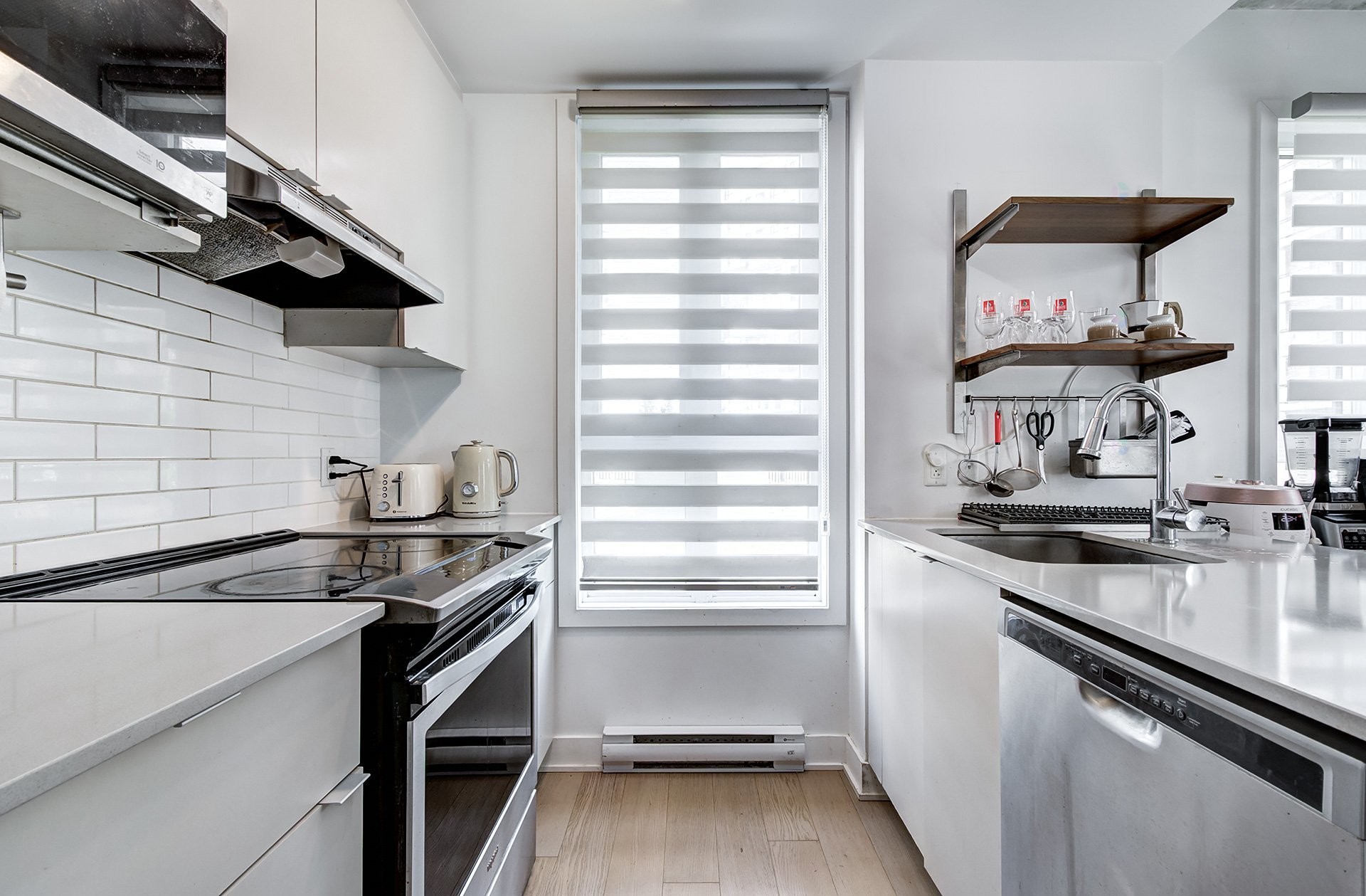 









1700


Rue Viola-Desmond

, 114,
Montréal (LaSalle),




QC
H8N0H1

