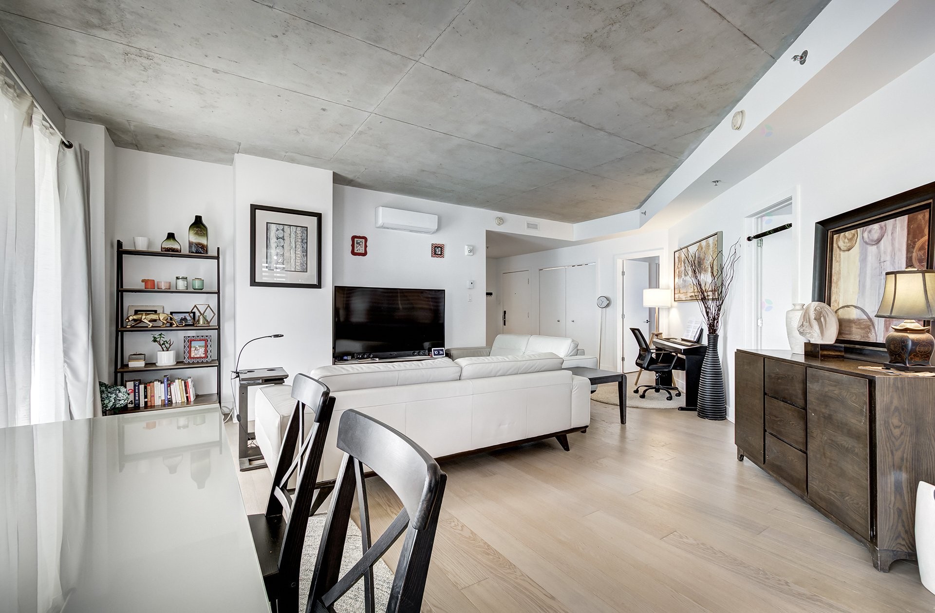









1700


Rue Viola-Desmond

, 114,
Montréal (LaSalle),




QC
H8N0H1

