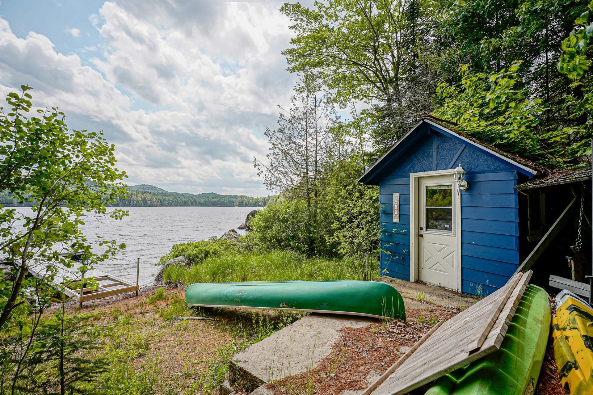 









431


Ch. du Lac-Earl E.

,
Montcalm,




QC
J0T2V0

