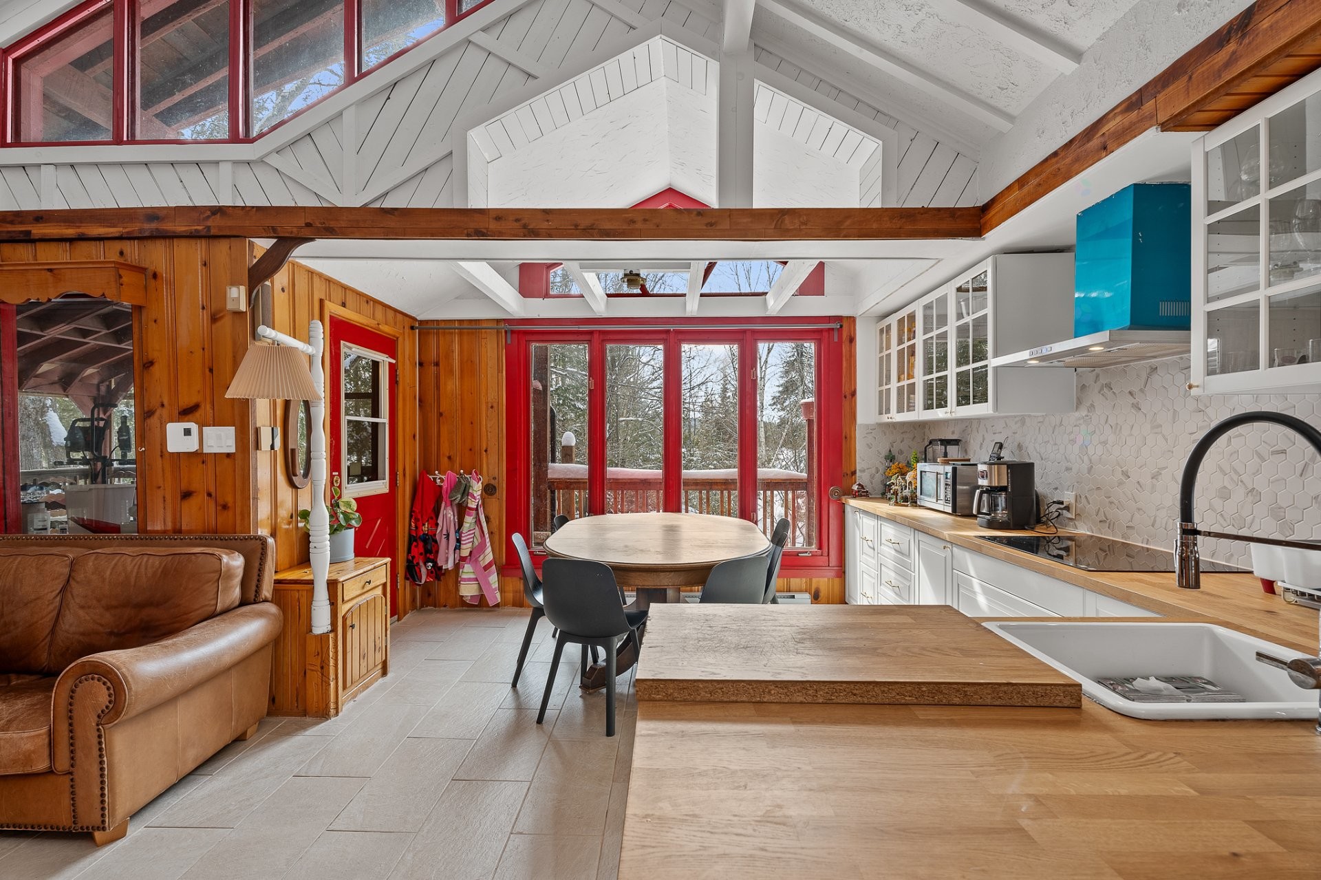 









431


Ch. du Lac-Earl E.

,
Montcalm,




QC
J0T2V0

